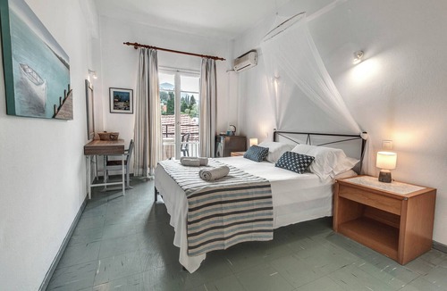 Benitses Hotel | Eros Hotel