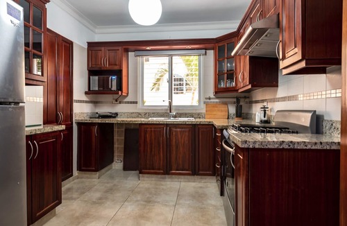 Santo Domingo Apartment | Escape Apartment steps to Downtown Center Mall in Mirador Norte