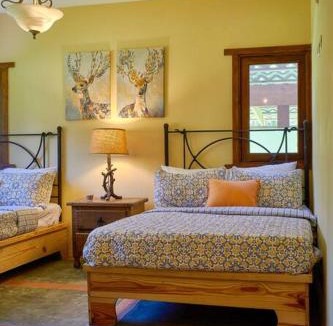 Urbanizacion Raul Ruiz Ski Chalet | Escape Chalet at Pinar del Sol in Jarabacoa