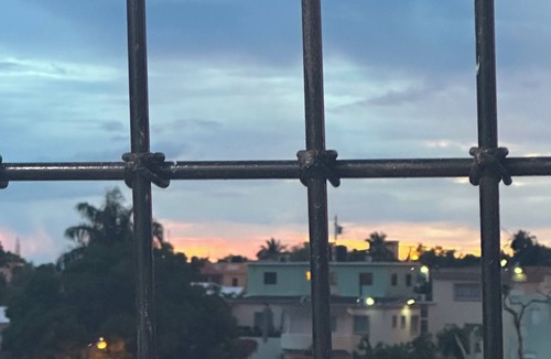 Los Cajuiles Apartment | Este alojamiento es hermoso, como, rodeado de montañas, hermosos árboles