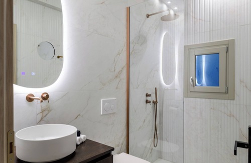 Karterados House | Eteo Santorini Luxury Suites