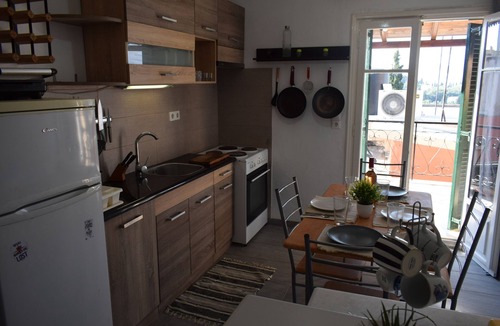 Evropouloi Apartment | Ethra Casa