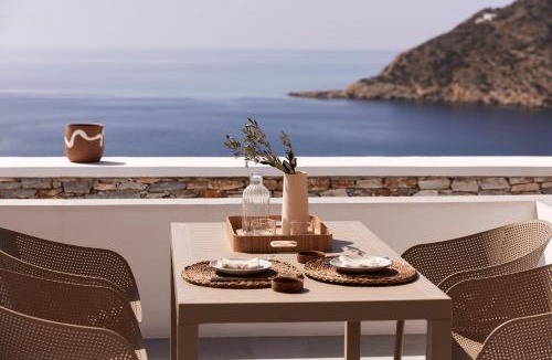 Vathi Bed & Breakfast | Eutopia Suites Sifnos