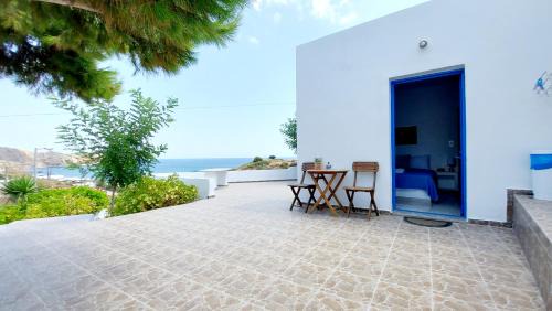 Milos House | Evaggelia Studio 2