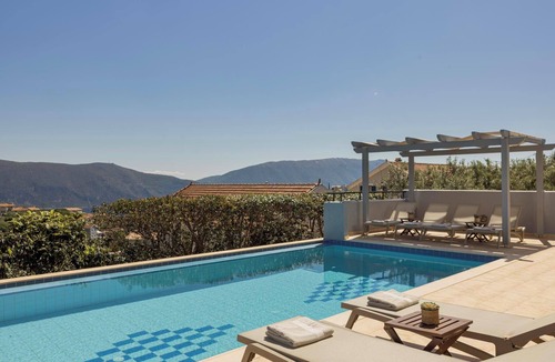 Katsarata Villa | Evanthia - Three Bedroom Villa, Sleeps 6