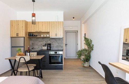 Skaleta Villa | Evilio Suites, Inspired Family Retreat with Pool