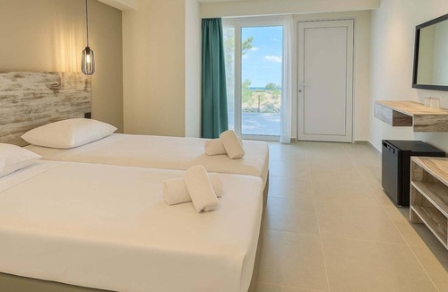 Marmari Apartment | Evita Flamingo