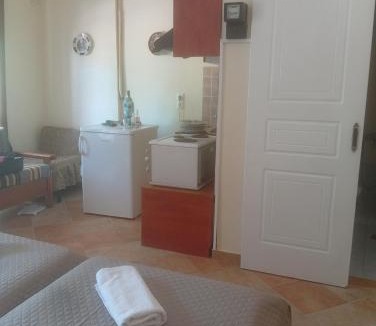 Apidias Lakkos Apartment | Evriaki Rooms Lesvos