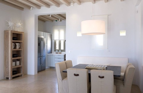 Paradise House | Exceptional Villa Paraga2, Perfect Location & Walking distance from Paraga Beach