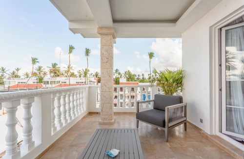 El Cortecito House | Exclusive 10BR Retreat – Rooftop, Chef + Daily Cleaning – 1min walk to Beach