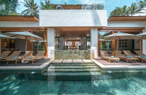 Lodtunduh Villa | Exclusive 12BR Ubud Twin Villas with Jacuzzi, Slide!