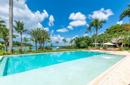 Casa de Campo Villa | Exclusive Oceanfront Villa Private Beach luxury Concierge Chef Maid service