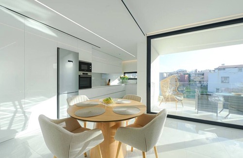 Heraklion Apartment | Executive 3-Bedroom Deluxe Stay