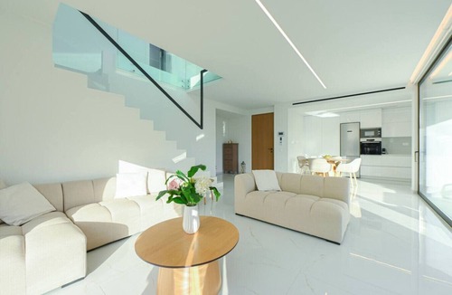 Heraklion Apartment | Executive 3-Bedroom Deluxe Stay