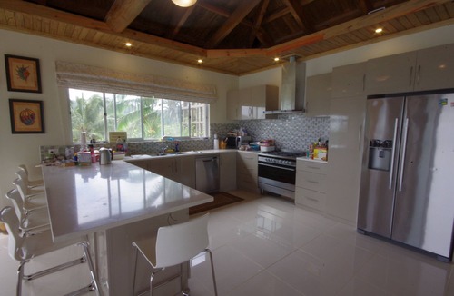 Northern Division Villa | Executive 5 bedroom homestead on your private hill with breathtaking ocean views