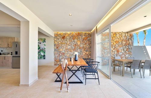 Kalithies Villa | Executive Villa with Pool