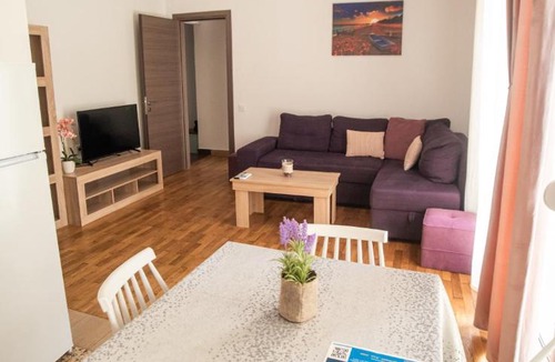 Khalkis Apartment | Explore Greece from Comfortable City Centre Apartment