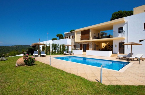 Troulos Villa | Exquisite Skiathos Villa | Villa Skiathos Beta | 2 Bedrooms | Private Pool