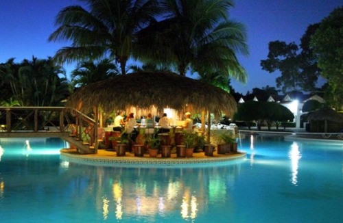 Sosua Condo | Family friendly apartment close to shops, beaches and extremely large pool