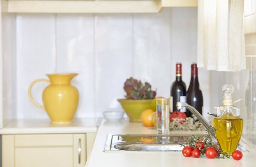 Agios Prokopios House | Family villa for four with one bathroom, sea view, communal pool, breakfast