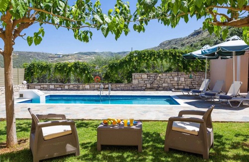 Agia Triada Villa | Family Villa with Private Pool and Ping Pong table