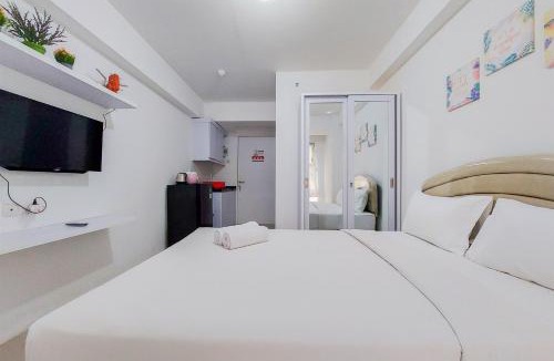 South Tangerang Apartment | Fancy and Nice Studio at Urbantown Serpong Apartment By Travelio