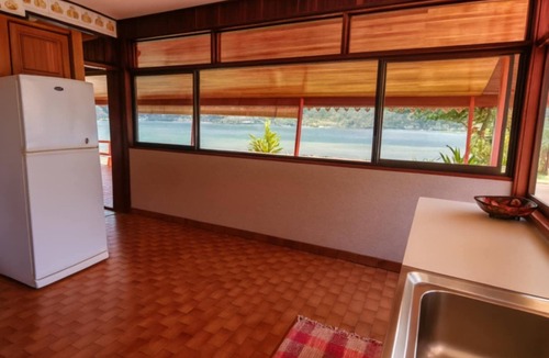 Paopao House | Faratea Bayhouse - Seaside, large garden, unique panoramic view.