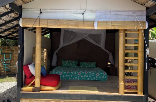 Maharepa House | FARE BAMBOO with PALAPA and shared pool
