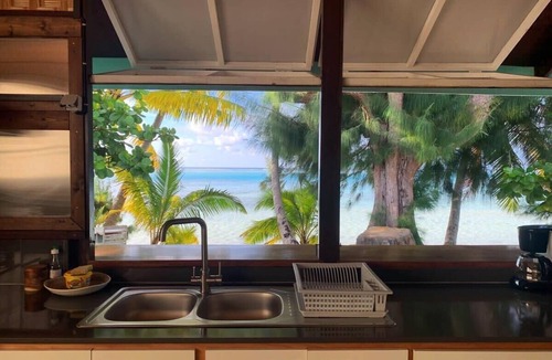 Moorea-Maiao Cottage | Fare Eimeo - Local-Chic Beachfront Cottage