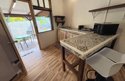 Cook's Bay House | Fare Maeva Paopao