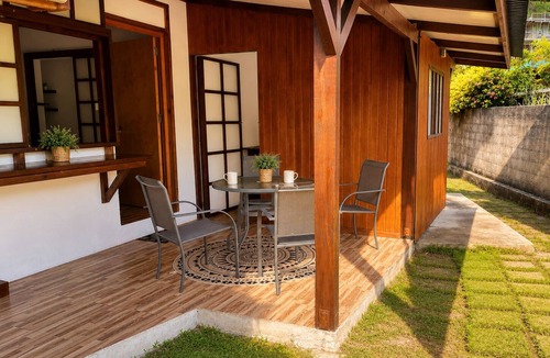 Cook's Bay House | Fare Maeva Paopao