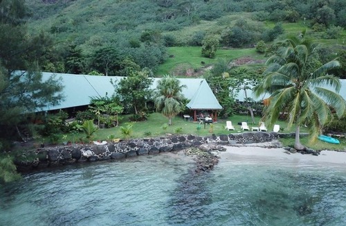 Cook's Bay House | Fare Maeva Paopao