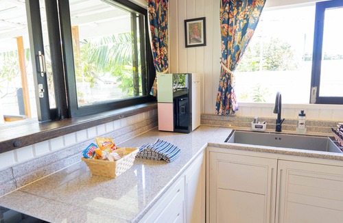 Paea House | Fare Manea - Authentic Polynesian Bungalow in Paea