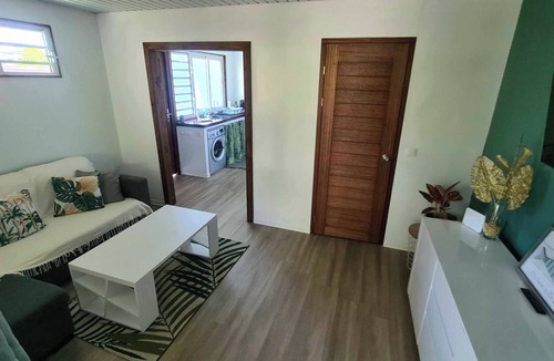 Taiarapu-Est House | Fare Miti-Rapa Cosy Home. 15 minutes from the mythical Teahupoo wave.