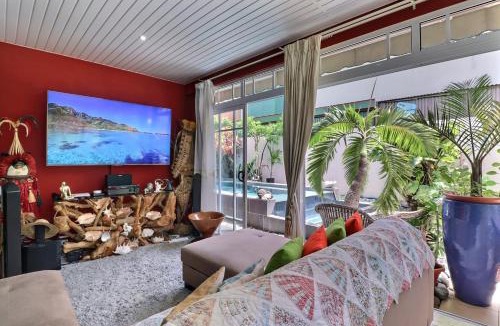 Papeete House | Fare Nãhina - 2 Bedrooms - City Center - Swimming Pool