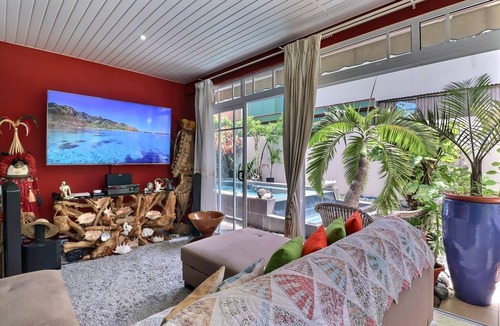 Papeete House | Fare Nãhina - 2 Bedrooms - City Center - Swimming Pool