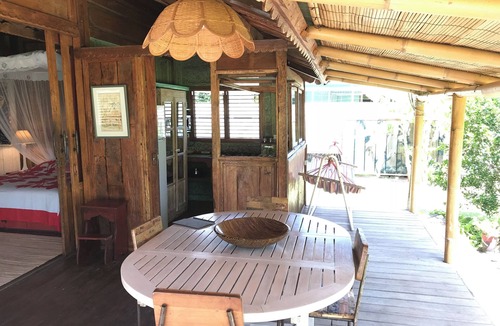 Maharepa House | FARE TEAK with PALAPA and shared pool