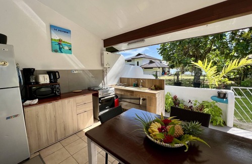 Moorea-Maiao Apartment | Fare Tokatea - Charming Studio w Beach Access