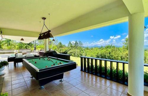 La Vega Province Villa | Fascinante rancho (personal de servicio incluido)