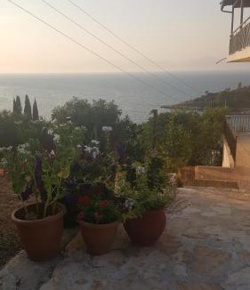 Kassiopi Apartment | Fatiras Studios