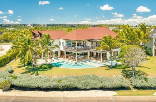 Punta Cana Villa | Feel like royalty in this 5BR villa at Cap Cana