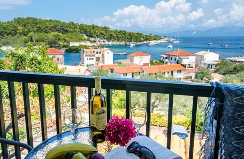 Gaios Apartment | Fenia's Studio - Charming Getaway in Gaios, Paxos