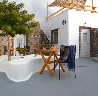 Exo Gonia Villa | Fertimo Suites - Authentic Cave Homes with Private Hot Tub