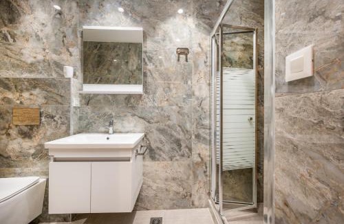 Kos Town Apartment | Fifika's Beachside House