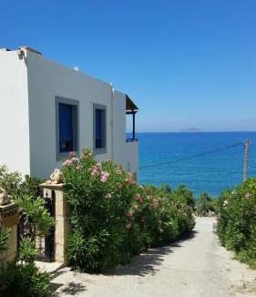 Kalamaki Hotel | Finikas Studios & Apartments - Kalamaki Holidays