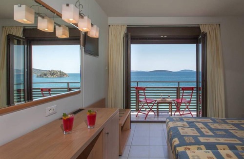 Tolo Hotel | Flisvos Hotel