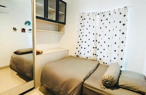 Manado House | Flo's Transit Home