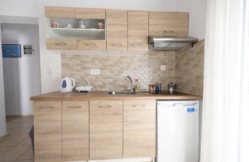 Patitiri Apartment | Flower's Studio Alonnisos - Artemis Summer Escape