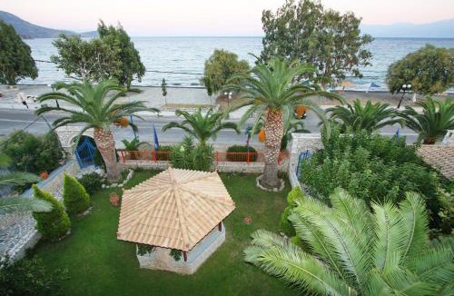 Sarakiniko Apartment | Foinikas Rooms