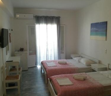 Parikia Hostel | Frangiscos